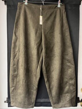 Women’s Max Studio Barrel Leg Trousers Mid Rise Ankle Length XL NWT Olive Green